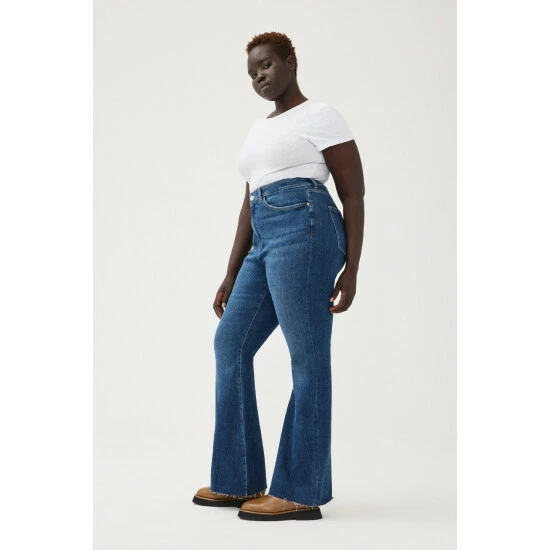 Warp + Weft Mia Plus - High Rise Flare Jeans - Seaborn Jeans & Denim 4 Warp + Weft Mia Plus - High Rise Flare Jeans - Seaborn Jeans & Denim - Image 2