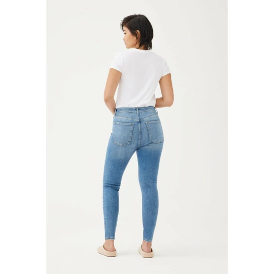 Warp + Weft MXP - High Rise Jean - Nervis Jeans & Denim 5 Warp + Weft MXP - High Rise Jean - Nervis Jeans & Denim - Image 3