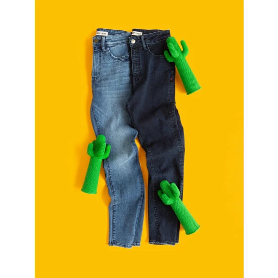 Warp + Weft MXP Plus Size High Rise - Raven Denim 11 Warp + Weft MXP Plus Size High Rise - Raven Denim - Image 9