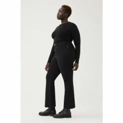 Warp + Weft Nao Plus - Bootcut Inkwell Jean Denim Oneder 9 Warp + Weft Nao Plus - Bootcut Inkwell Jean Denim Oneder -Druthers Shop unnamed file 554