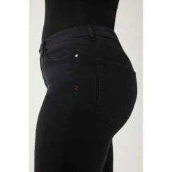 Warp + Weft Nao Plus - Bootcut Inkwell Jean Denim Oneder 11 Warp + Weft Nao Plus - Bootcut Inkwell Jean Denim Oneder -Druthers Shop unnamed file 556