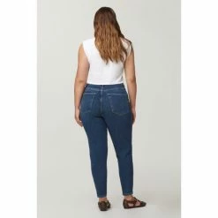 Warp + Weft JFK Plus - Skinny Jeans, Soon Denim -Druthers Shop unnamed file 73