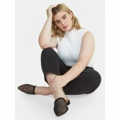 Warp + Weft CDG Plus Size Vintage High Rise Straight - Whisper Denim -Druthers Shop unnamed file 760