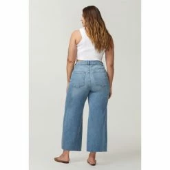 Warp + Weft NCE Plus - Wide Leg Jeans, Brynn Denim -Druthers Shop unnamed file 836